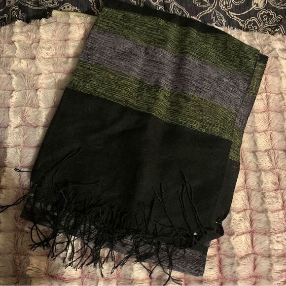 NWT Tibetan Wool Scarf - Picture 1 of 5
